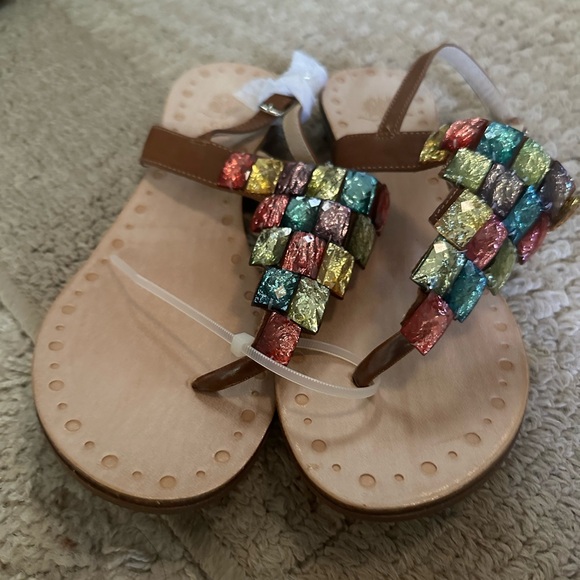 GC Shoes Women's T-Strap Flat Sandals - Picture 4 of 6